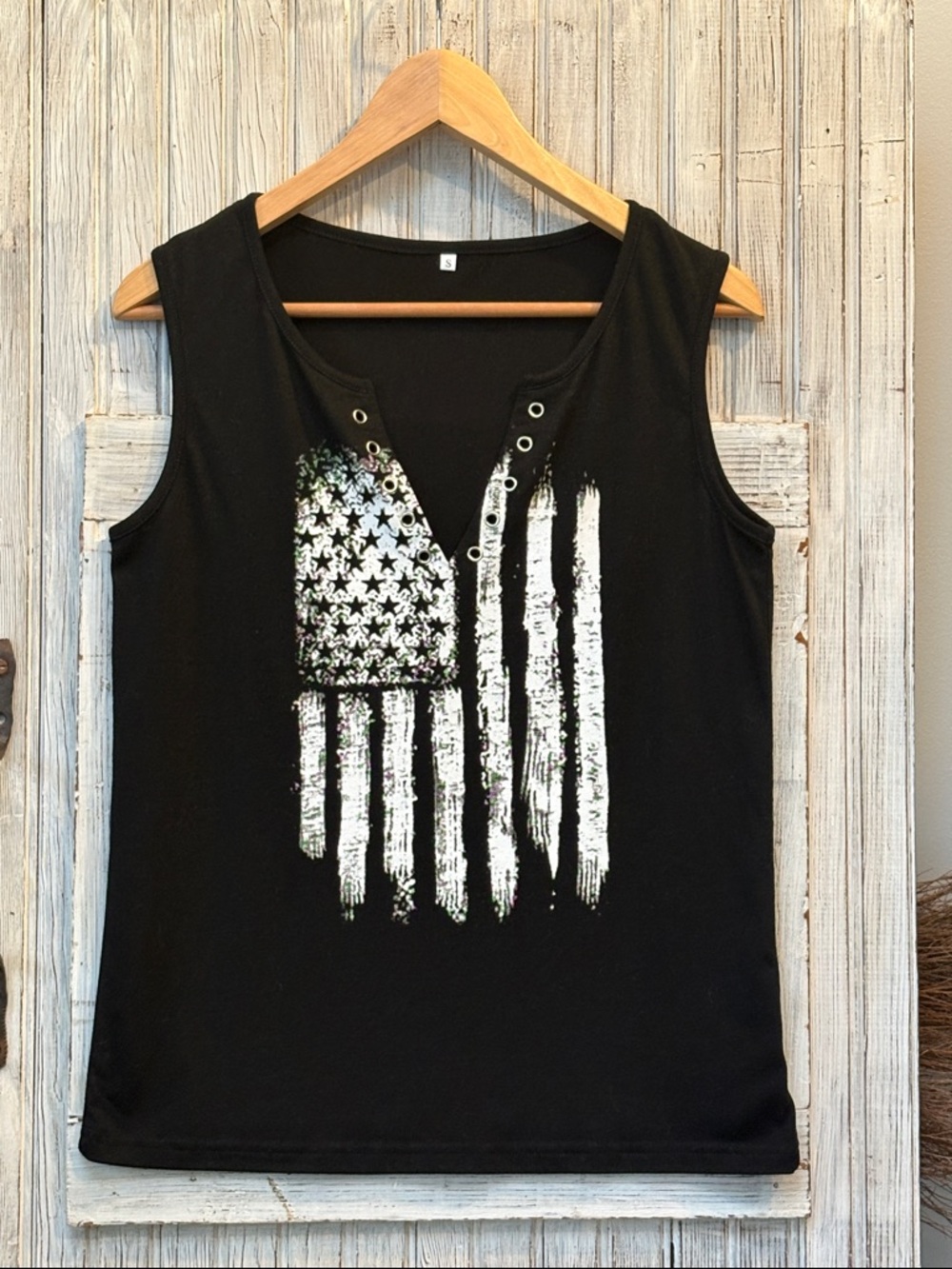 American Flag Graphic V-Neck Muscle Tank Top Size S